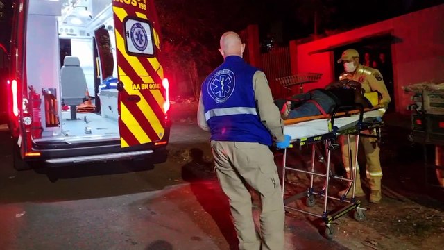 Homem é socorrido pelo Siate após ser agredido pelo irmão no Bairro Coqueiral
