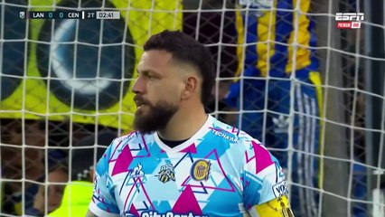 ROSARIO CENTRAL VENCIÓ A LANÚS CON GOL DE DI MARÍA DE PENAL EN EL REGRESO DE LOS VISITANTES - MH SPORTS