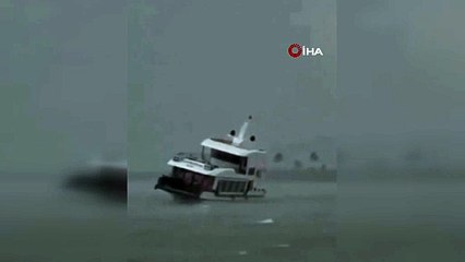 Tur teknesi alabora oldu: Çok sayıda ölü var