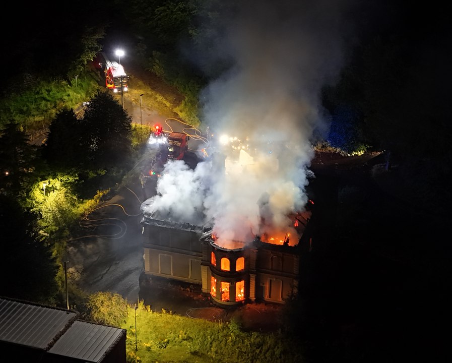 Drone footage fire at historic Foyle College site in Derry
