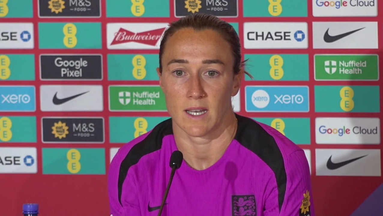 Lucy Bronze offers full support to Jess Carter after racist abuse: ‘The abuse is not okay. Racism is not okay’