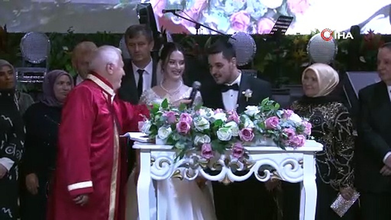 Bursa’da siyaset ve iş dünyasını buluşturan düğün