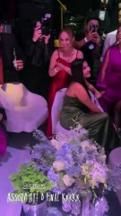 Gusttavo Lima usa canção para acordar convidada adormecida em casamento de Militão