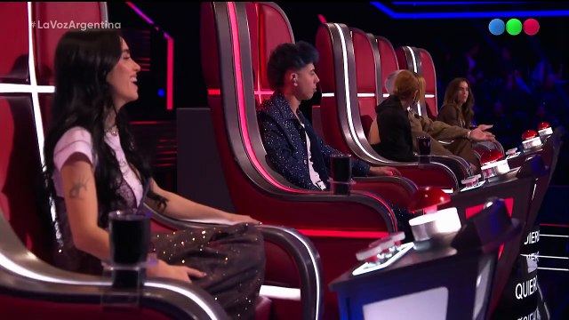 Picante cruce entre Lali Espósito y Juliana Gattas en La Voz Argentina: ¡Te burlaste de cómo bailo, nena!