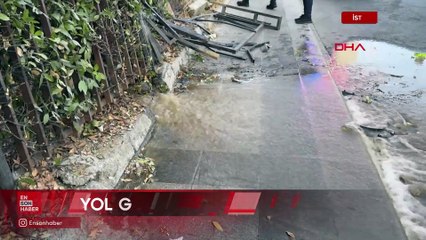 İstanbul'da otomobil yangın musluğuna çarptı; yol göle döndü