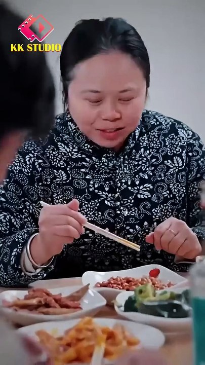 CEOが“言えない悩み”で病院へ…初対面の美人女医に恋に落ちた。 #中国ドラマ #短編ドラマ #ショートドラマ #日本映画 #日本のドラマ