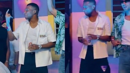 Mbappé se lo pasa en grande con un excompañero del PSG en el concierto de Bad Bunny
