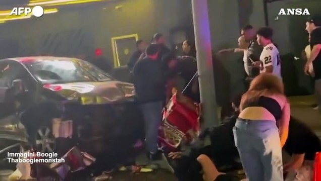 Los Angeles, auto sulla folla: le immagini di pochi istanti dopo