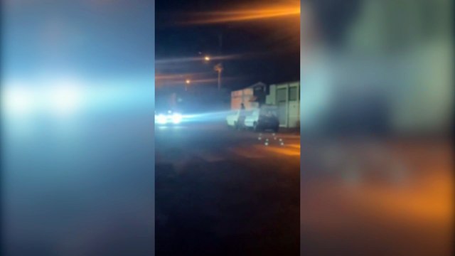 Vídeo mostra momento em que homem é morto a tiros após briga generalizada em conveniência