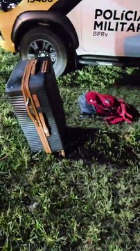 PM apreende 18 kg de maconha tipo skunk em ônibus na PR-855 - Veja vídeo