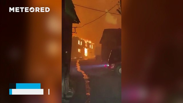 A massive forest fire has burned through several villages in Geyve, Türkiye! Strong winds have quickly spread the fire