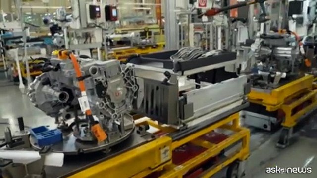 Stellantis, nel I semestre fatturato in calo e perdite per 2,3 miliardi