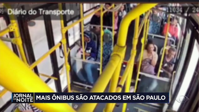 Mais ônibus são atacados em São Paulo