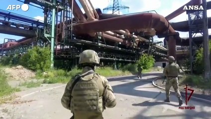 Ucraina, l'esercito russo nell'impianto di Azovstal semi-distrutto