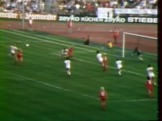 BAYERN MUNICH - EINTRACHT FRANCFORT - 1982 - SAISON 1982/1983 -