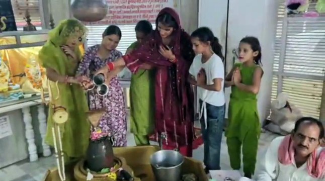 सावन के दूसरे सोमवार में शिवालयों में उमड़े श्रद्धालू भगवान को जलाभिषेक