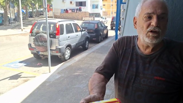 Auto in fiamme in via Goceano: Ci sentiamo poco sicuri, vogliamo pi? controlli