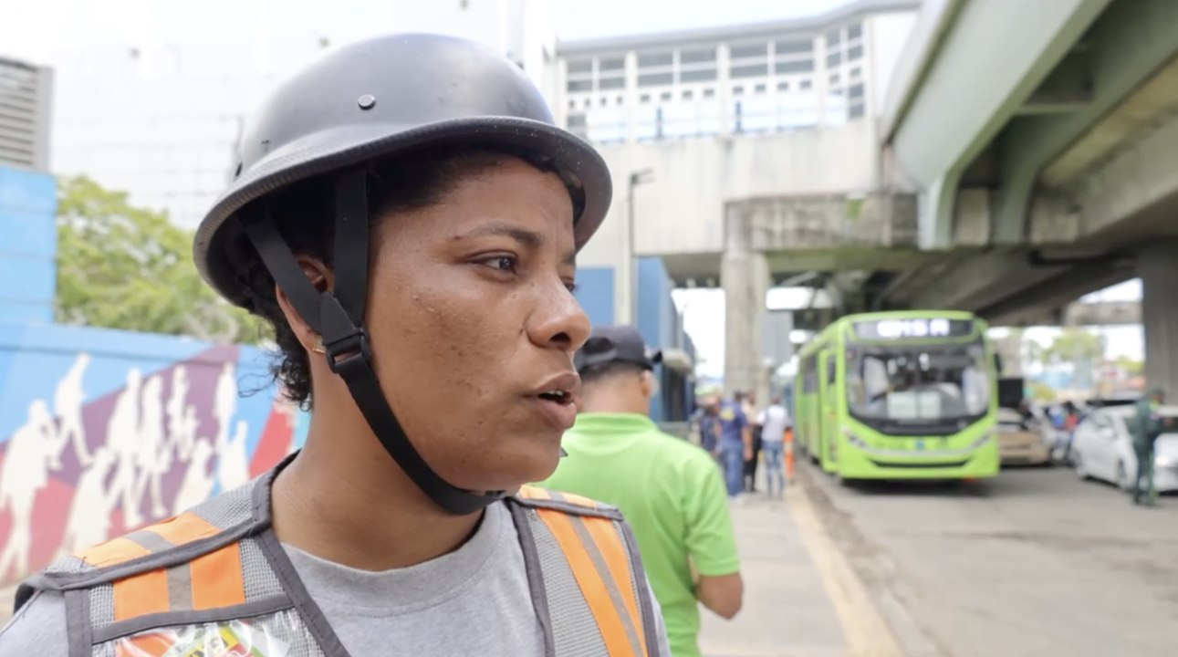 Jennifer Mateo, panadera, vendedora de ropas y ahora motoconcho para darle un futuro a su hija