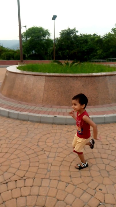 running kids