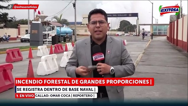 Fuerte incendio forestal en base naval del Callao