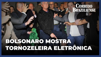Bolsonaro mostra tornozeleira eletrônica após reunião na Câmara
