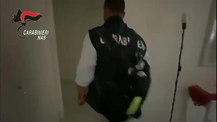 Il chirurgo Carlo Bravi, abusivo a Roma. Ecco il video dell'irruzione dei carabinieri