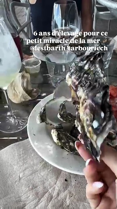 Laeticia Hallyday à Marseillan avec Mamie Rock Laeticia Hallyday - Instagram