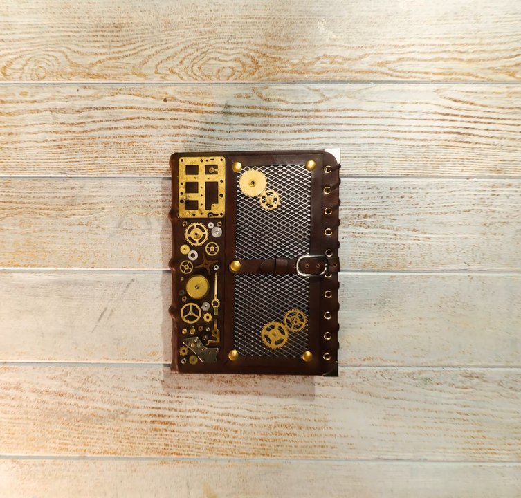 Liés par la beauté : L'art des carnets faits main !