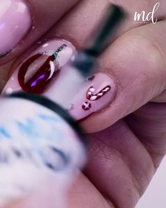 Holly jolly Christmas nails! 🎄🎁