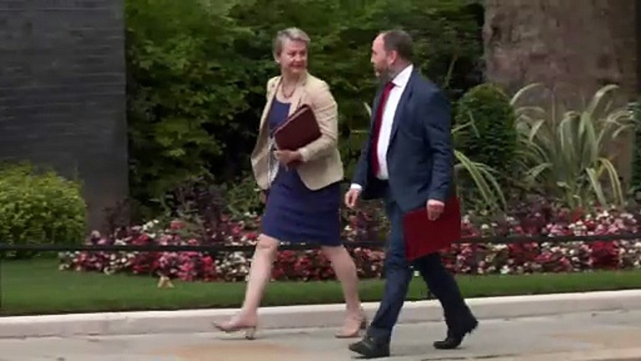 Ministers arrive in Downing Street for Cabinet meeting