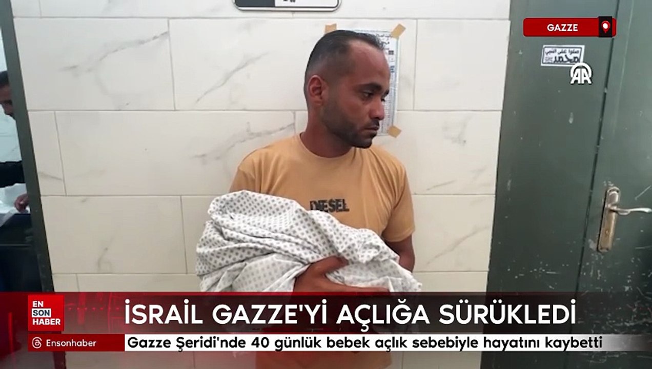 Gazze'de bir baba açlıktan bebeğini kaybetti