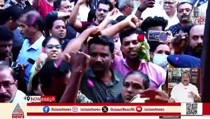 'പാർട്ടിയുടെയോ ഉദ്യോ​ഗസ്ഥരുടെയോ ചട്ടക്കൂടിൽനിന്ന മുഖ്യമന്ത്രിയായിരുന്നില്ല വി.എസ്'