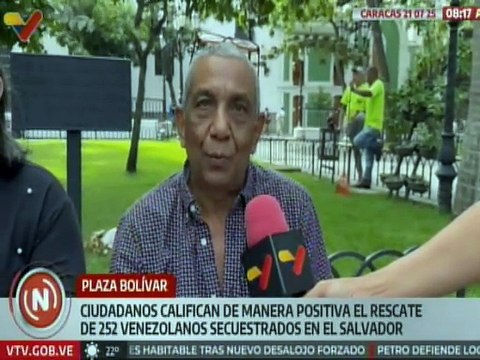Caracas | Ciudadanos celebran el retorno de venezolanos a territorio nacional