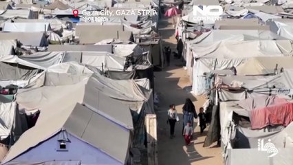 Gazze’de bombalanan stadyum, yerinden edilen Filistinliler için çadır kentine döndü
