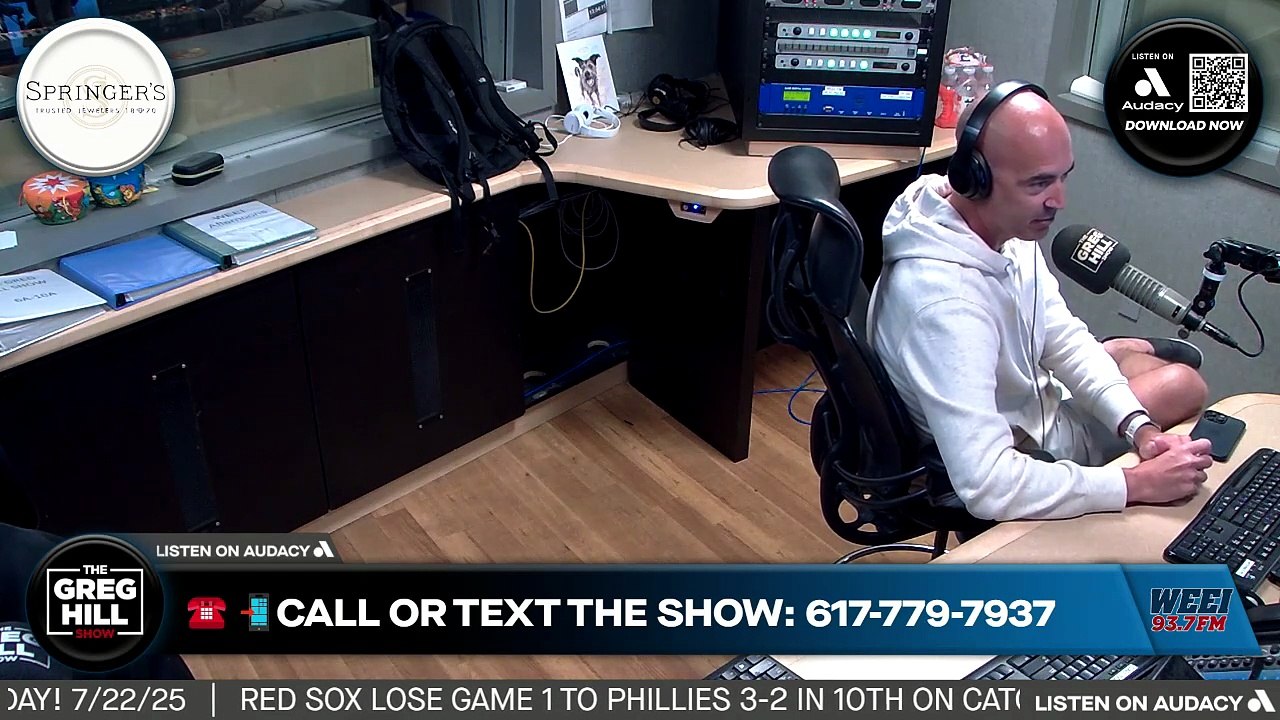 ==Cora to blame for last night's loss? If Redsox miss playoffs, could Cora be on hot seat?