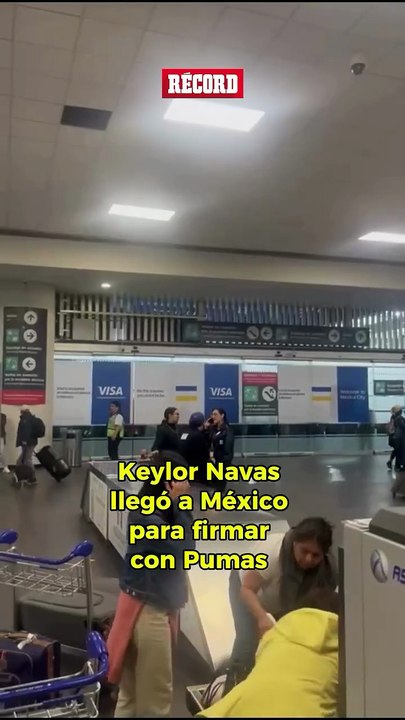 ¡YA ESTÁ AQUÍ! Keylor Navas ya llegó a CDMX para cerrar su fichaje con los Pumas.