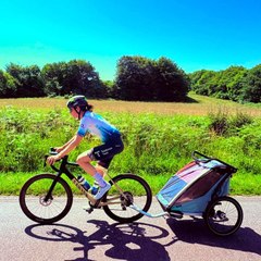 Aude Biannic, première maman coureuse française, dispute le Tour de France Femmes 2025