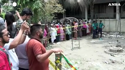 Bangladesh, sale a 27 morti il bilancio dell'incidente aereo a Dacca
