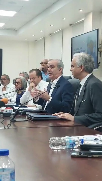Presidente Abinader revela déficit de aulas se presenta en lugares con mayor nivel de inmigración