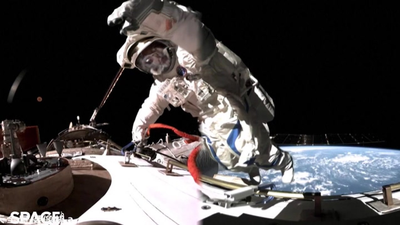 China's Shenzhou 19 Crew Conducts Spacewalk Outside Tiangong Space ...