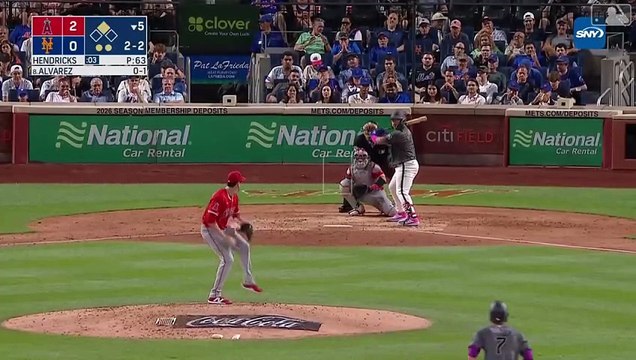Francisco Álvarez iguala el juego con jonrón de dos carreras