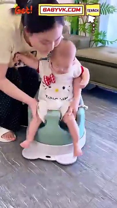 This_Convertible_Baby_Feeding_Chair_does_it_all_—_eat,_play,_bathe,_and_roll!_#BabyMustHaves(360p)