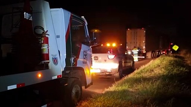 Caminhão se envolve em acidente na BR-369 entre Cascavel e Corbélia