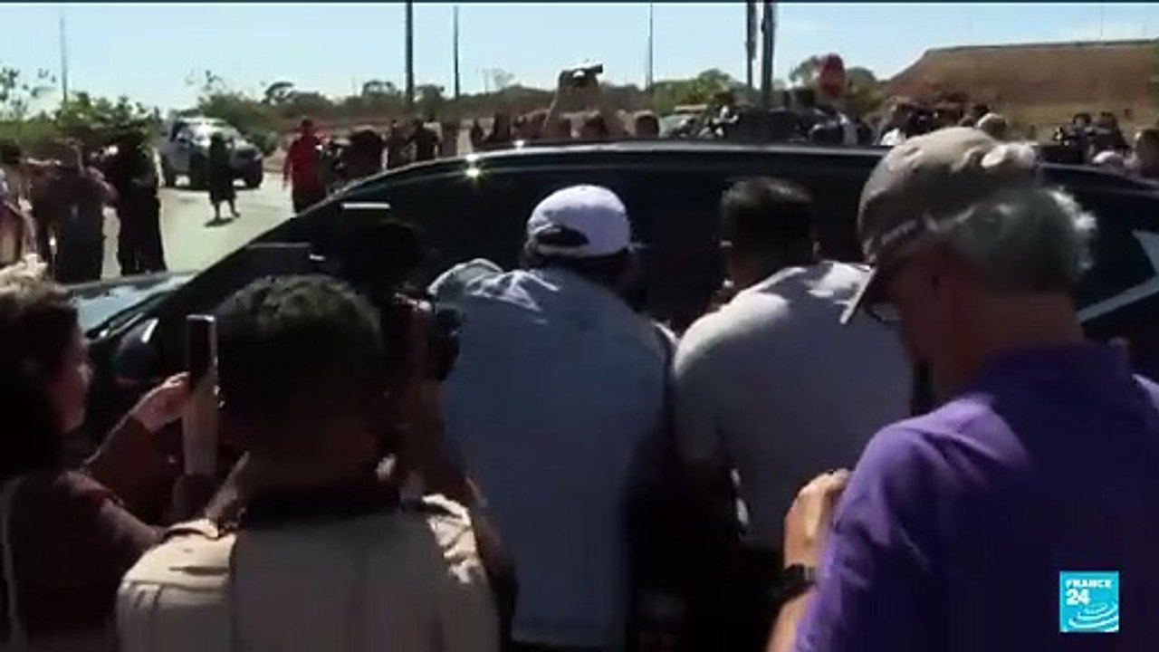 L'ex-président brésilien Jair Bolsonaro risque la prison pour avoir utilisé les réseaux sociaux, sans en avoir le droit