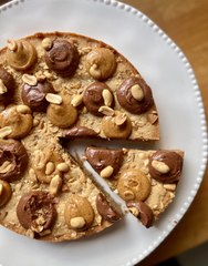 Cookie Géant Cacahuète et Chocolat au Lait 🍪 | Recette Facile avec Ganache Chocolat & Praliné Maison