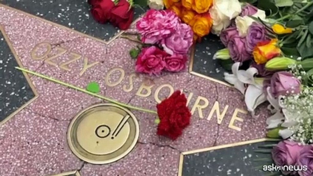 L'omaggio dei fan a Ozzy Osbourne, icona indomita del Rock