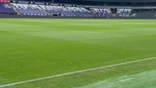 La toute nouvelle pelouse d'Anderlecht est prête avant le match contre le BK Hacken