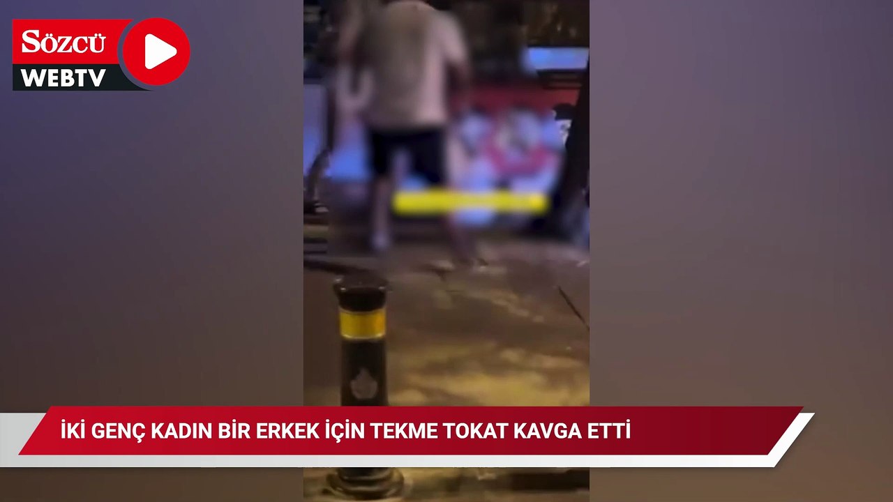 İki genç kadın bir erkek için tekme tokat kavga etti