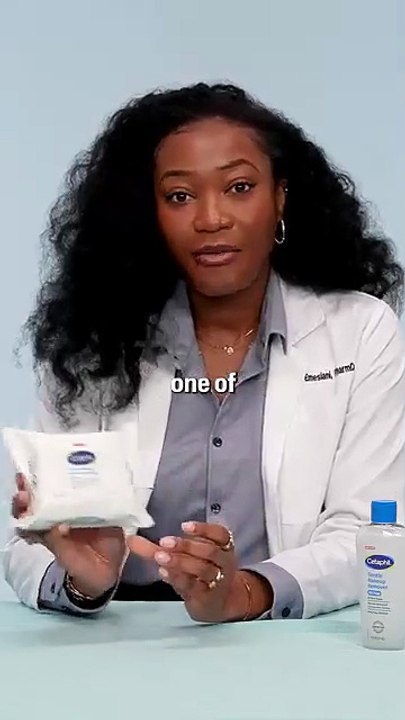 Cetaphil Makeup Wipes are an Insider's Fave!
