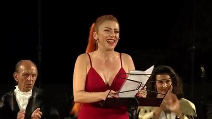 Gabriella Greison ai giovani laureati: «Prendetevi il futuro senza paura e insegnate a tutti che un’equazione può cambiare il mondo»
